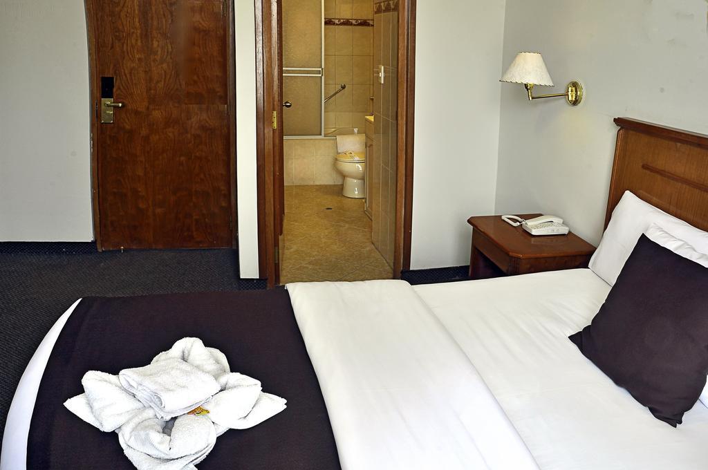 คาโซนา พลาซา โฮเต็ล Hotel ปูโน ภายนอก รูปภาพ